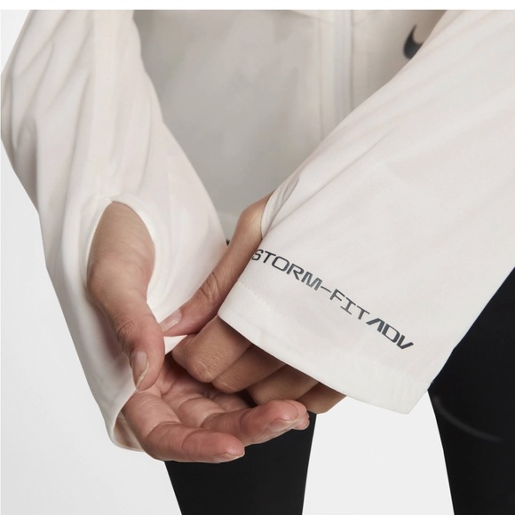 Nike Womens Storm-Fit Adv Running Jacket - Picture 9 of 11
